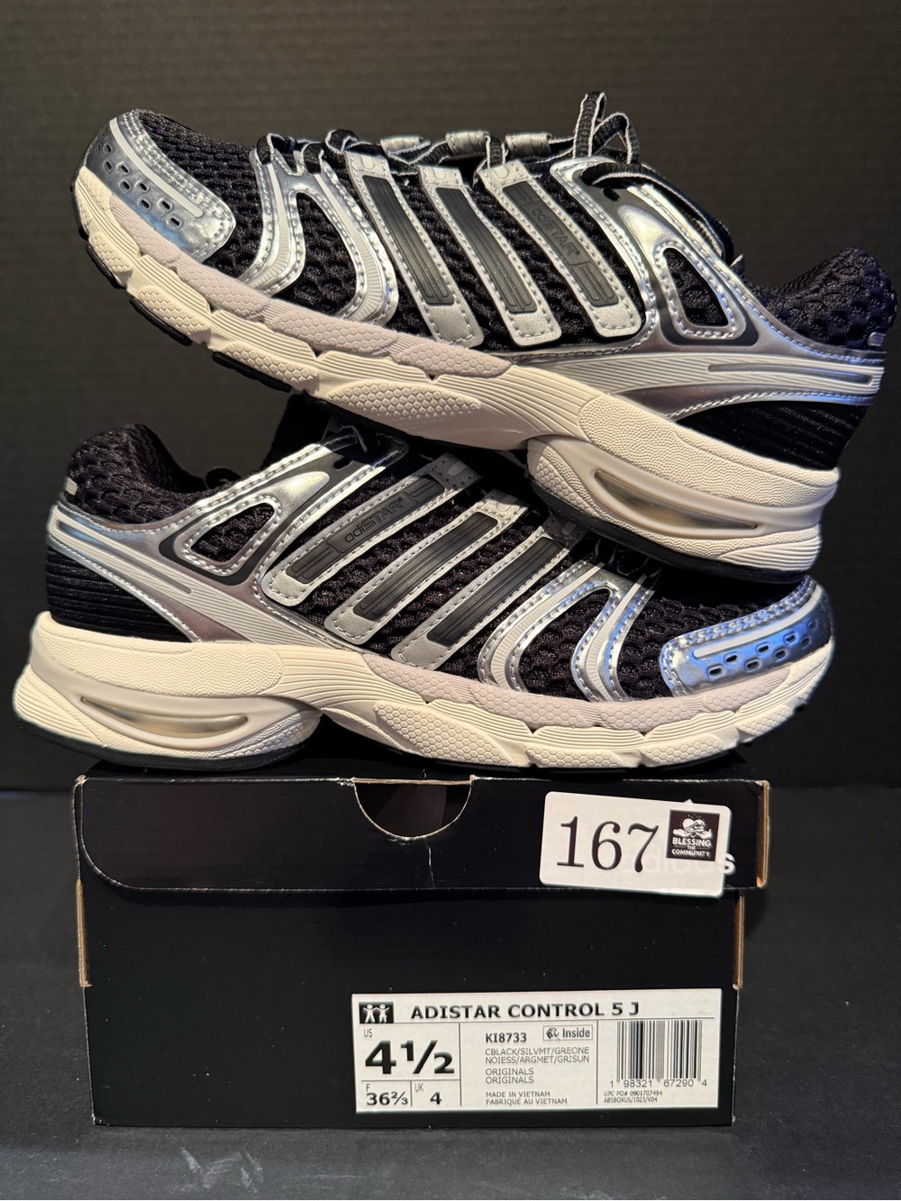 adidas Men’s Adistar Control 5J Athletic Shoes - Black & Silver 4.5Y/5.5W